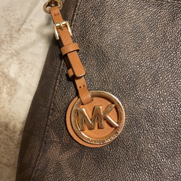 Michael Kors Crossbody Purse and Wallet - Picture 14 of 16